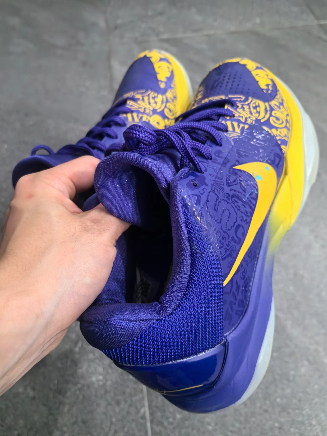 包含科比退役之夜：五冠王的终极荣光留给后人！的词条